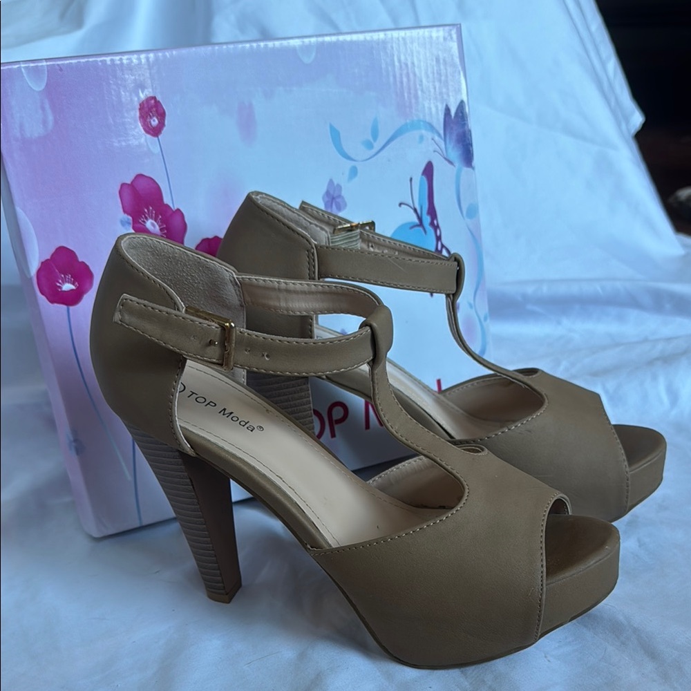 TOP Moda Tan Chunky Heel Platform Sandals